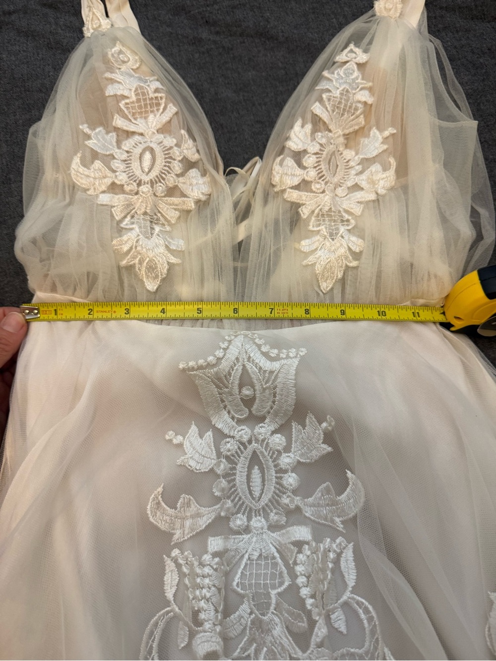 Lihi Hod Bridal Gown , Dreams/Petals collection, size 2/ XS - Picture 7 of 10